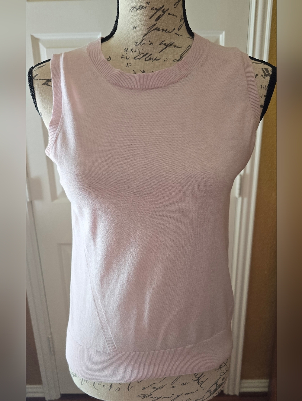 Banana Republic Light Pink Sleeveless Knit Tank Size S